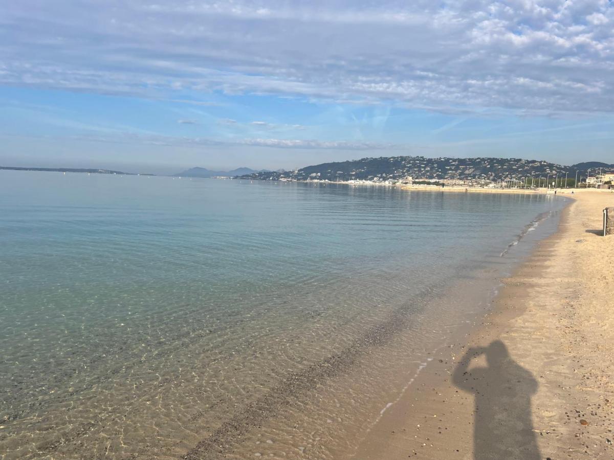 Grand Studio 7 minutes de la Plage et Climatisé sur Juan Les Pins Antibes Extérieur photo
